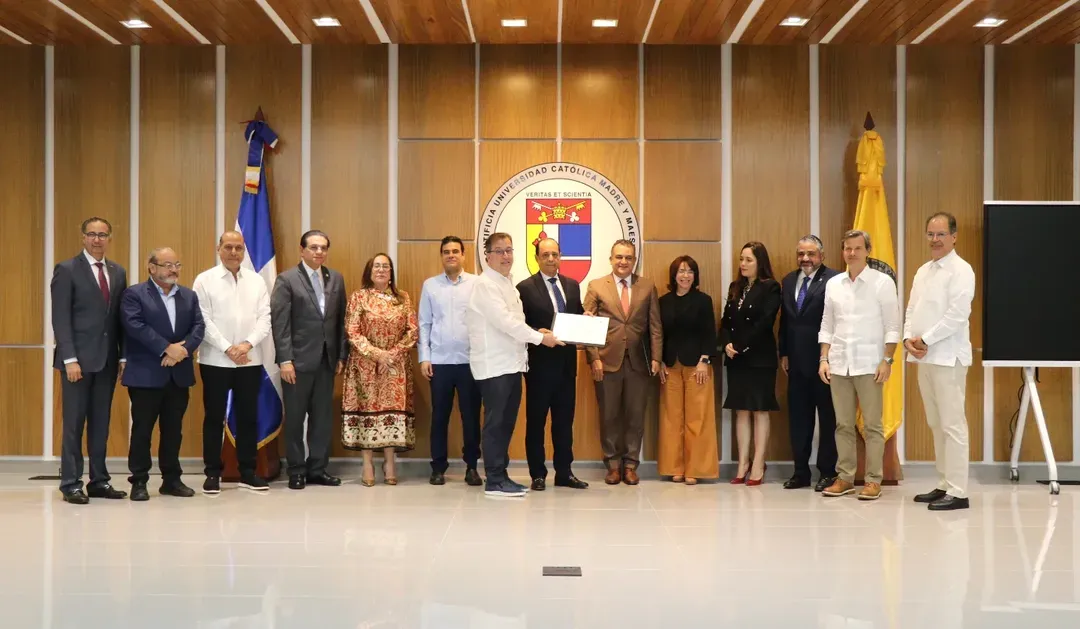 Nueva cédula: seguridad, diseño y renovación presentados en Santiago