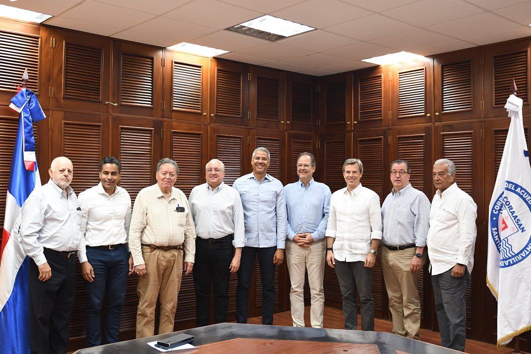 CDES participa en encuentro de trabajo con CORAASAN y Compromiso Santiago