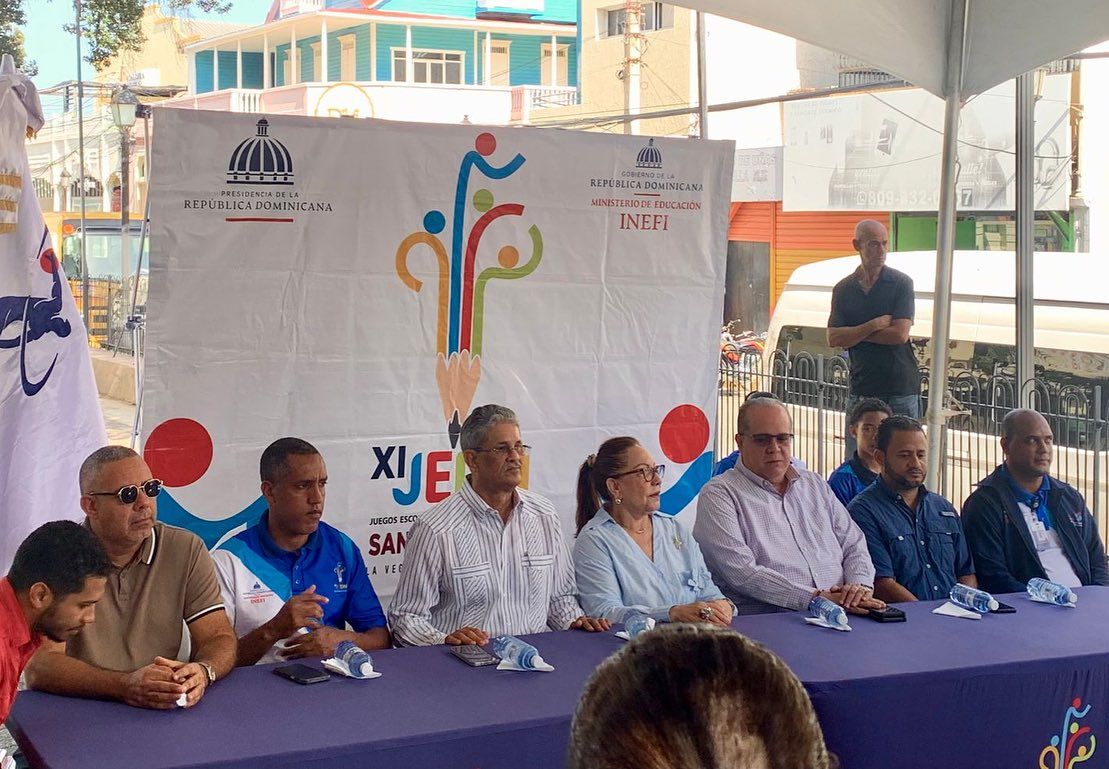 Santiago recibe la antorcha de los Juegos Escolares Deportivos Nacionales 2025