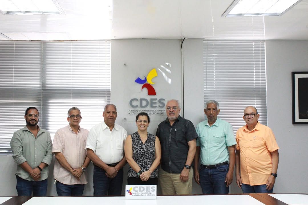 Oficina Técnica del CDES fortalece articulación con la sociedad civil de Santiago Oeste