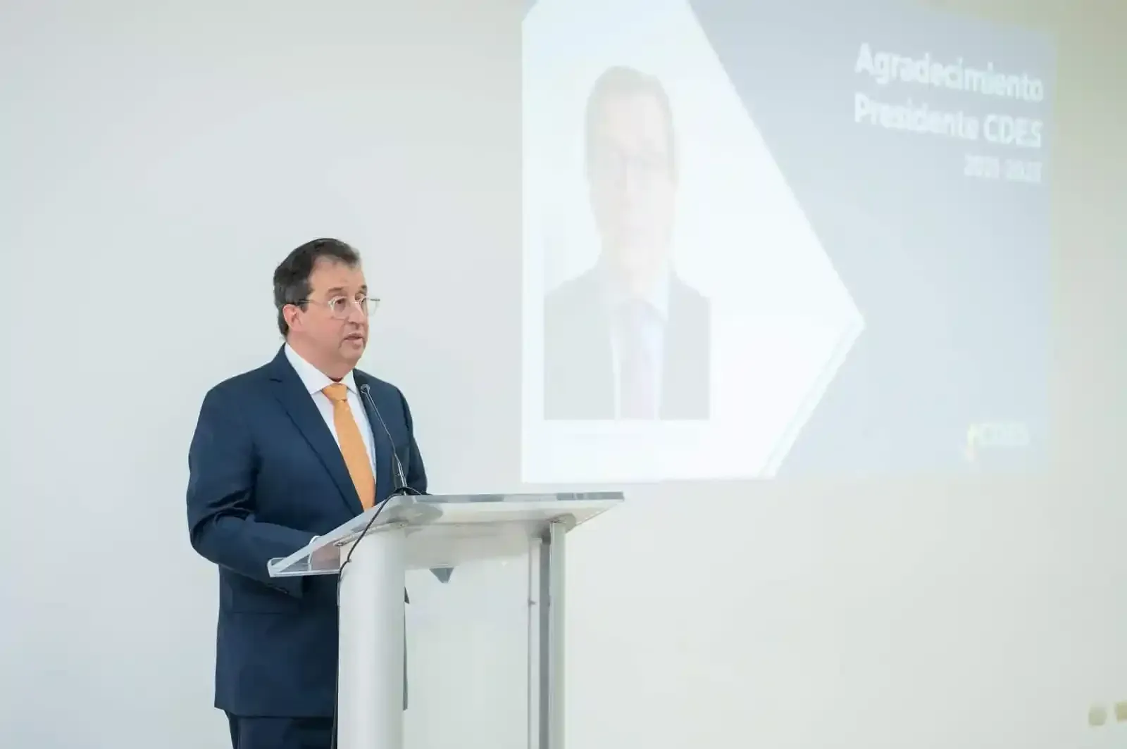 Juan Carlos Ortiz concluye exitoso período transfiere por elección, presidencia del Consejo a Ricardo Fondeur
